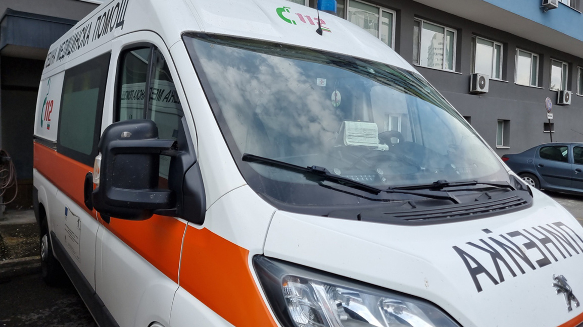 Единственият вход-изход в сливенския участък на АМ "Тракия" бави спешните екипи