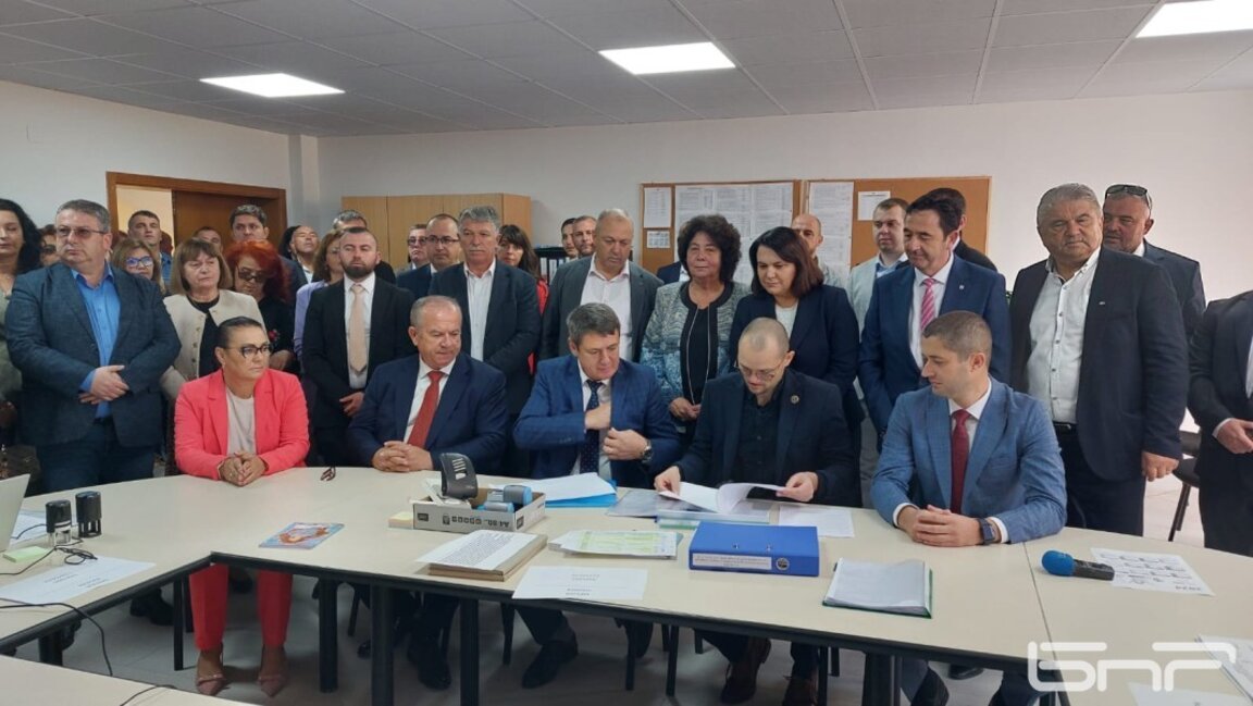 Доган води листата на АПС в Кърджали