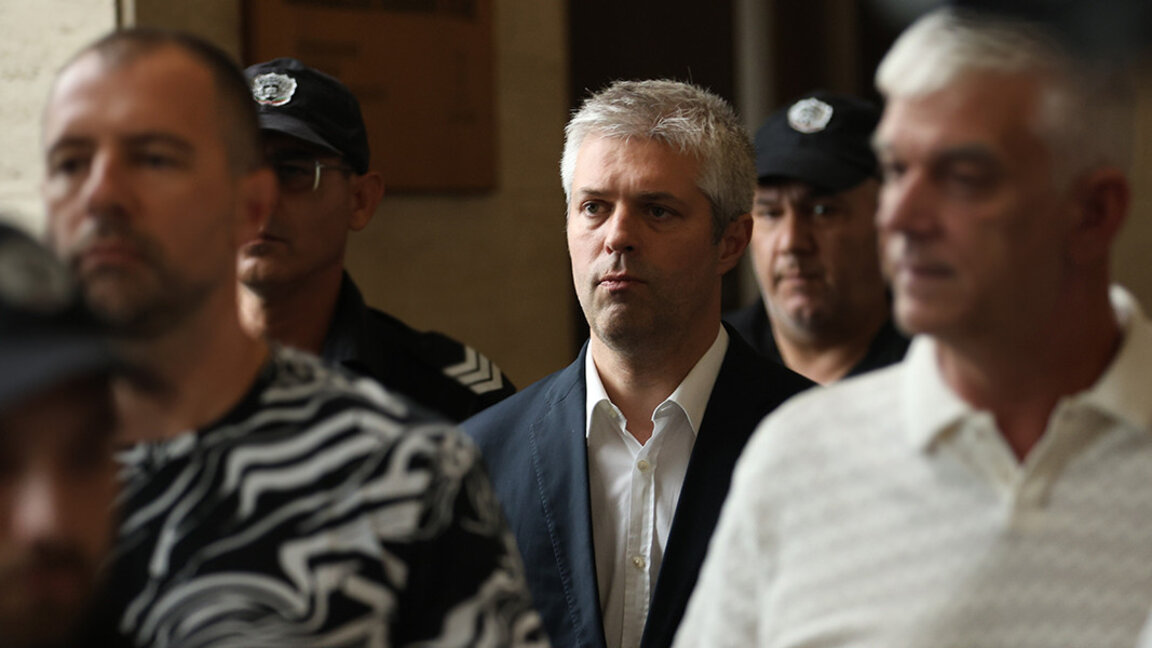 Благомир Коцев каза пред съда, че делото срещу него е от категорията "една жена каза"