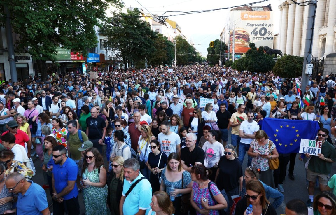 Шествие в подкрепа на кмета на Варна Благомир Коцев се проведе в София