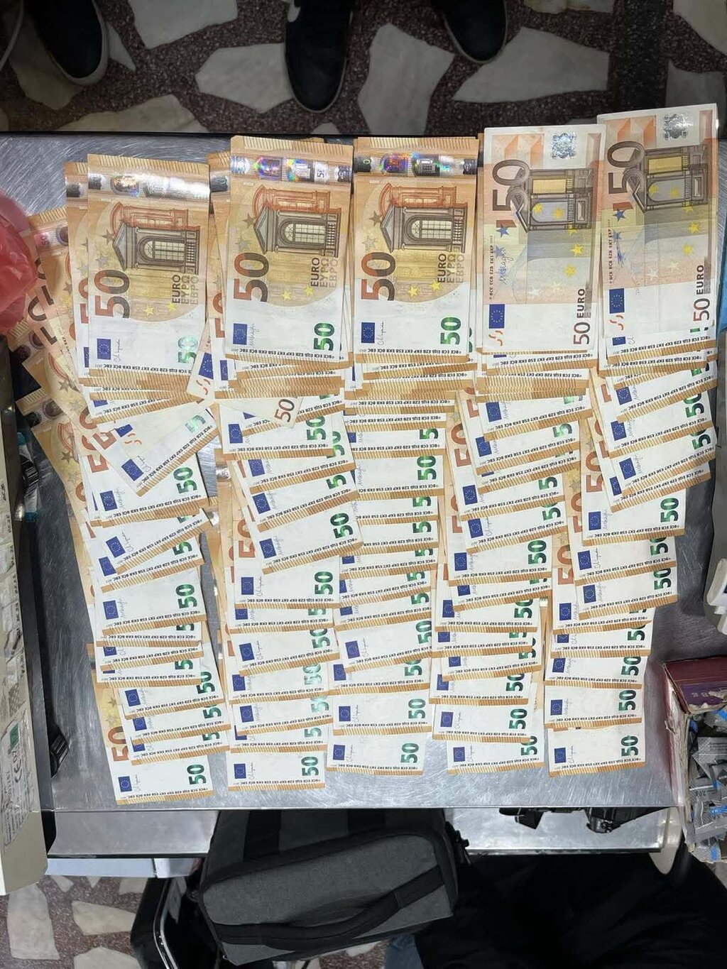 Задържан за търговия с вот в Поморие, иззети хиляди евро