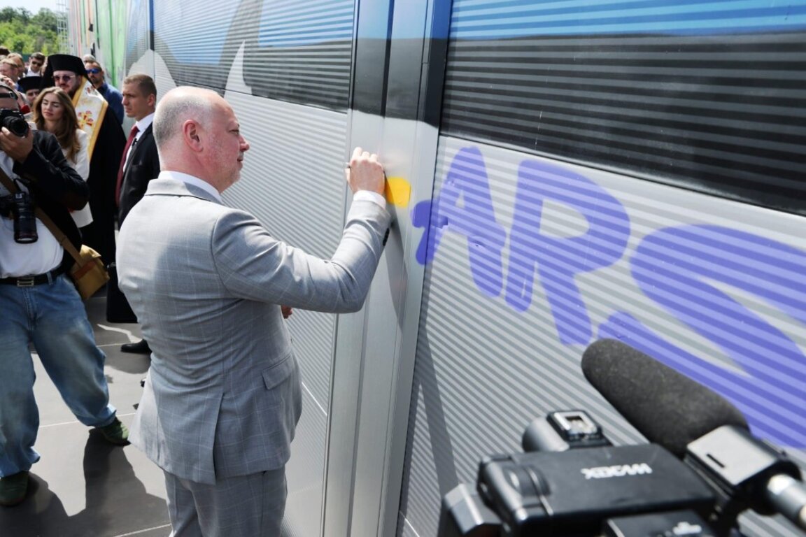 Инвестиция за над 60 милиона лева, осигуряваща повече от 250 нови работни места откри министър-председателят Росен Желязков в района на Стара Загора - 21 май 2025 г.