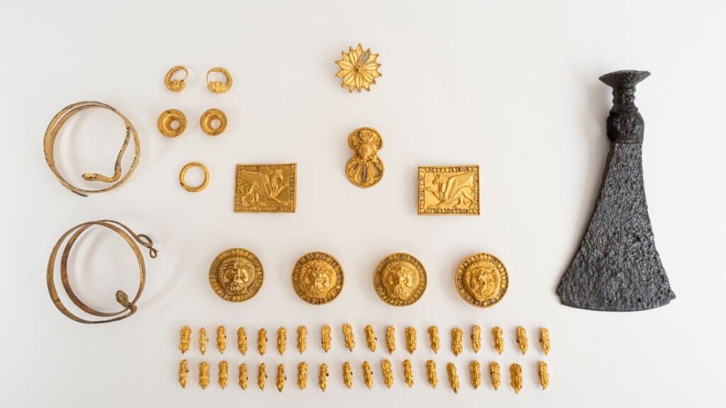 Gold treasures and artifacts from 14 Bulgarian museums will visit the Getty Museum in Los Angeles