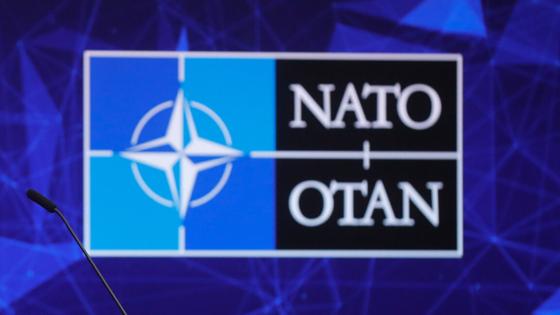 Ще одобрят ли лидерите на НАТО план за скок на разходите за отбрана на 5% от БВП?