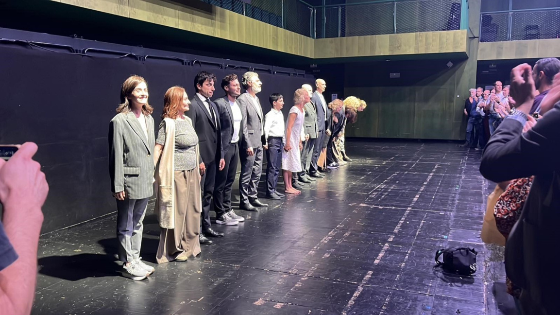 El Teatro búlgari triunfa en Madrid; Antonio Banderas entre los que aplauden