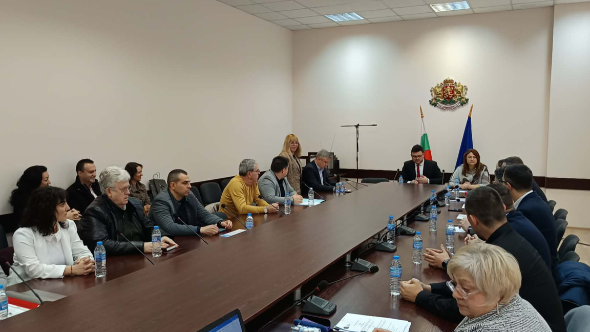 Партиите не се разбраха за секретарското място в РИК Стара Загора