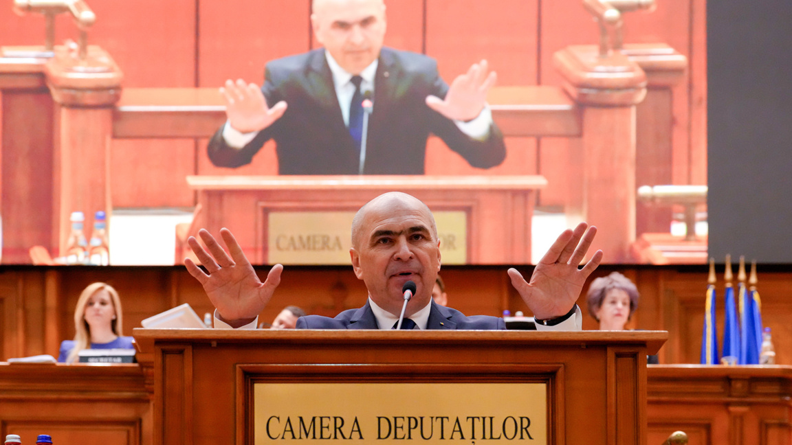 Ilie Bollozhan flet në parlament para votimit të mosbesimit
