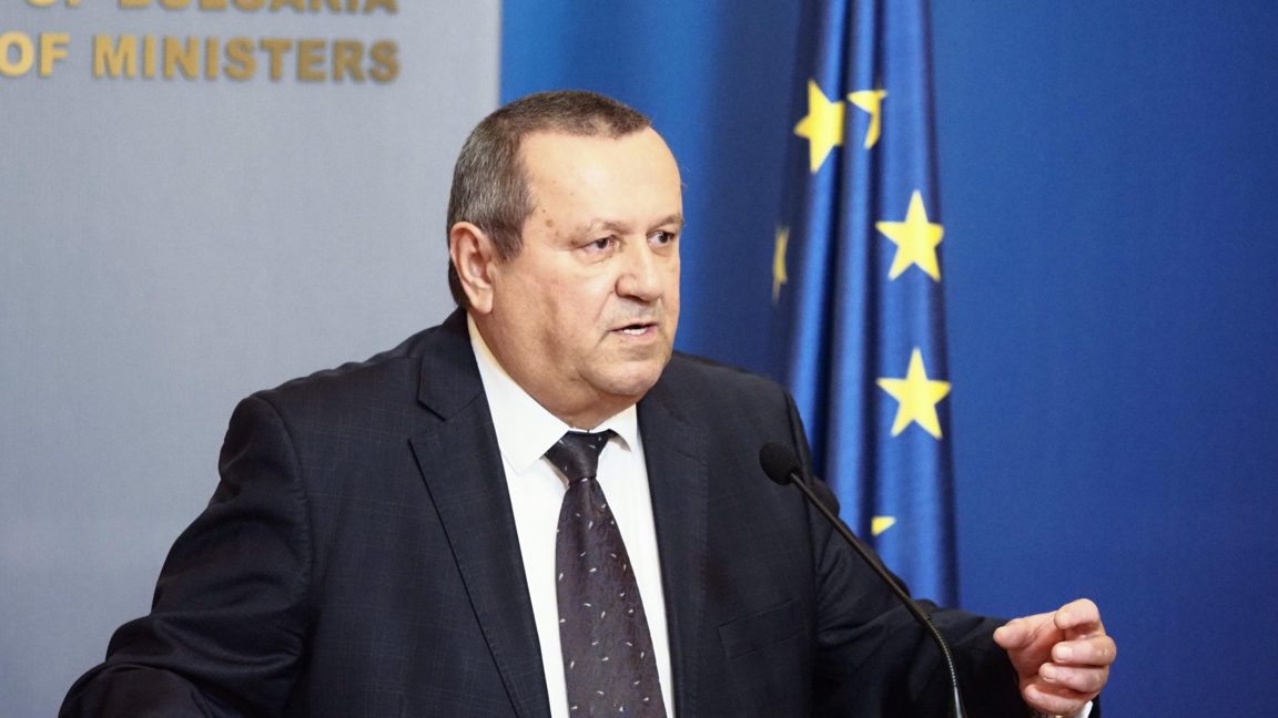 Служебният министър на труда и социалната политика Хасан Адемов.