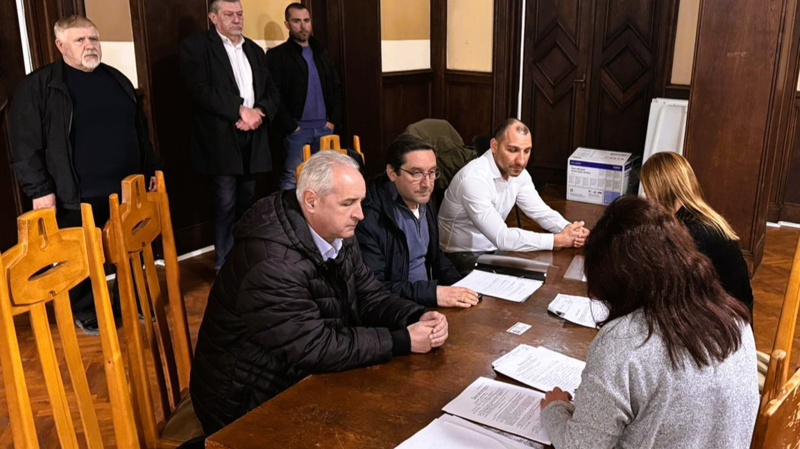 КП „Синя България“ регистрира листата си...