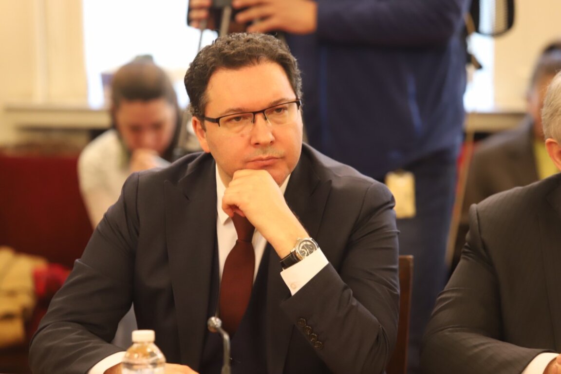 Даниел Митов